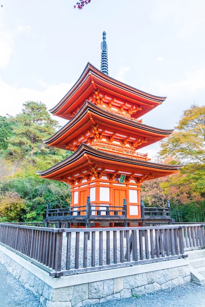 Foto mooie architectuur in kiyomizu-dera tempel kyoto ,.