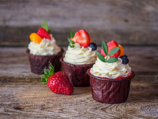 Mooie cupcakes met aardbeien