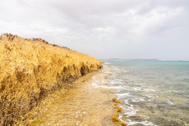 Mooie dag op het strand in Rimel Bizerte Tunesië