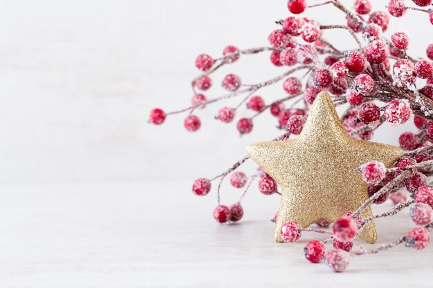 Mooie kerstdecoratie op bokeh lichten