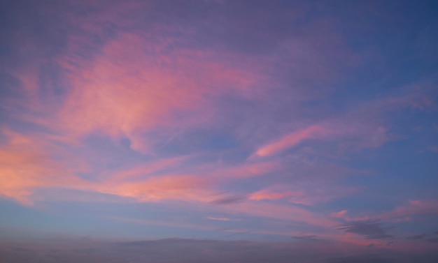 Mooie lucht na zonsondergang