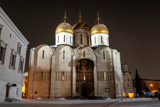 Mooie orthodoxe kerken op het grondgebied van het Kremlin van Moskou