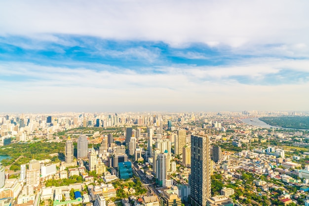 Mooie stadsgezicht met architectuur en gebouw in de skyline van Bangkok Thailand