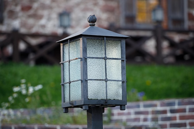 Mooie straatlantaarn in een landhuis