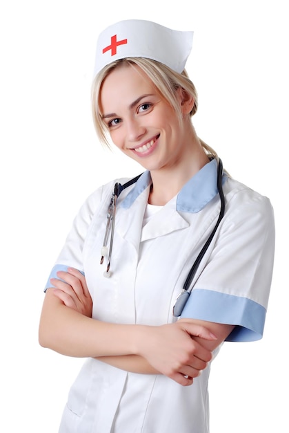 Mooie verpleegster met stethoscoop op witte achtergrond