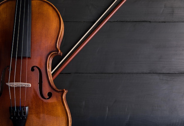 Mooie viool op houten achtergrond