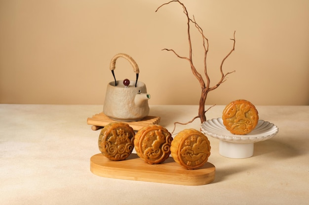 Foto moon cake mid autumn festival con fotografia in stile cinese teiera