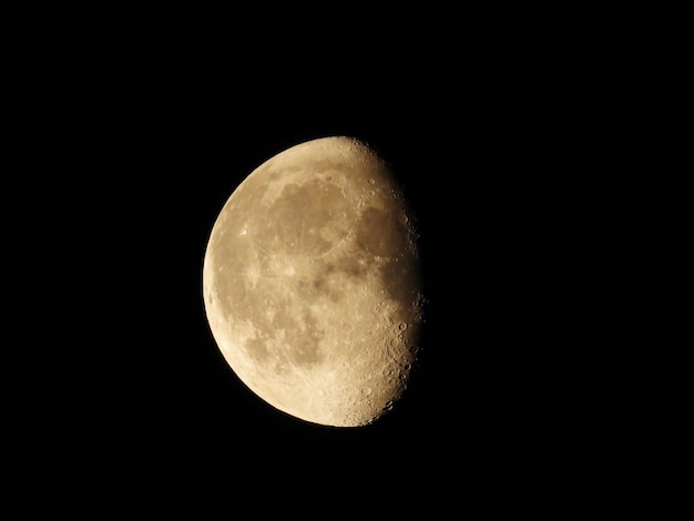 Foto dettaglio della luna