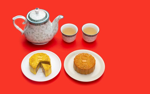 Mooncake with Tea in Mid-Autumn Festival