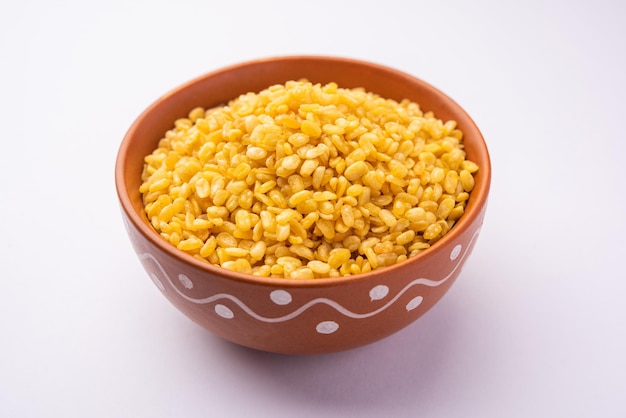 Photo moong dal namkeen is a traditional indian deep fried snack