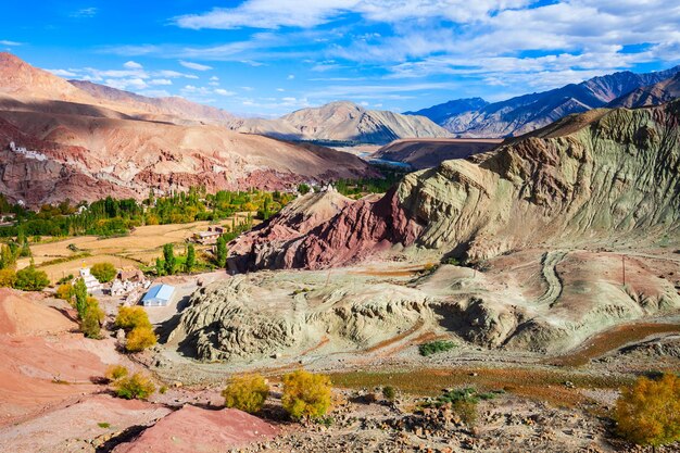 Moonland bij het dorp Lamayuru in Ladakh