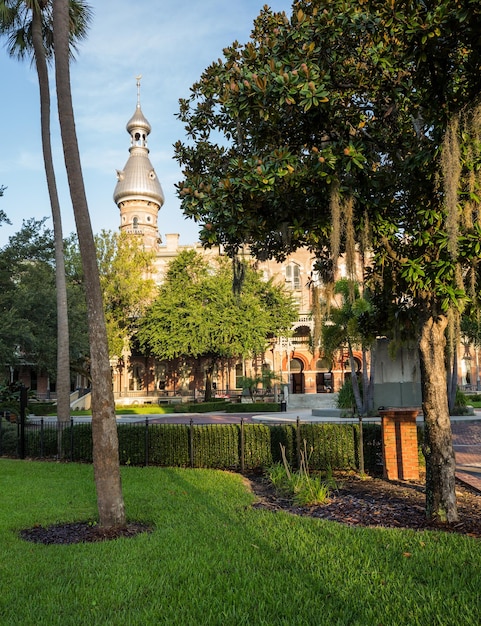 Architettura moresca dell'università di tampa