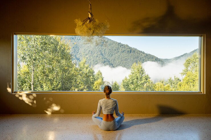 Photo morning meditation with a mountain view