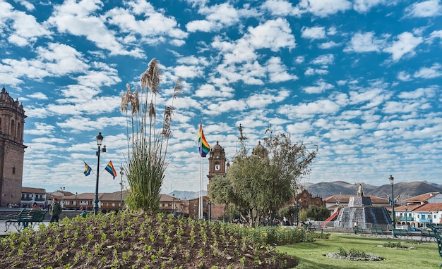 Foto il sole del mattino sorge a plaza de armas cusco city