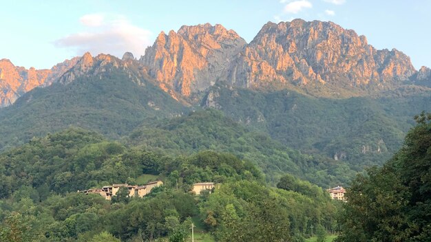 Photo morning sun in valli del pasubio