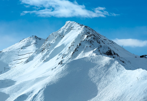 아침 겨울 Silvretta 알프스 스키 티롤, 오스트리아에서 트랙 슬로프.