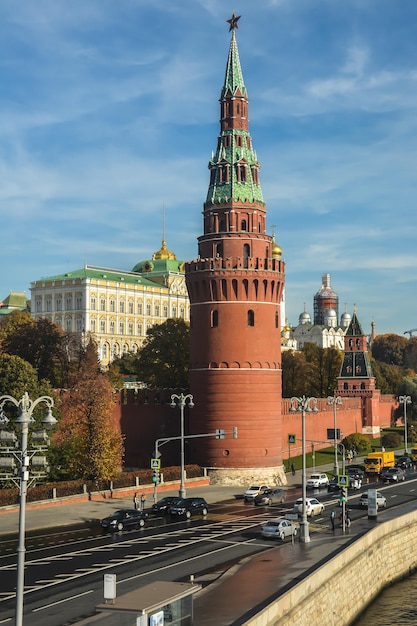 Московский Кремль с набережной