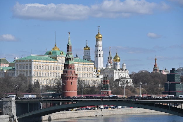 Photo the moscow kremlin in the spring