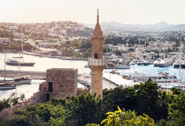 Moskee minaret in bodrum