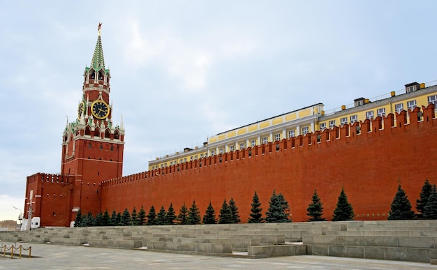 Foto moskou spasskaya-toren en het rode plein