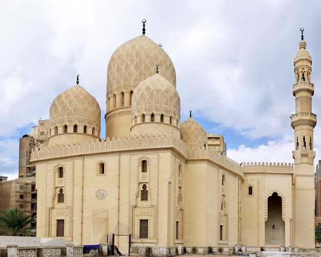 이집트 알렉산드리아에 있는 아부 엘 압바스 성원의 모스크. 파노라마