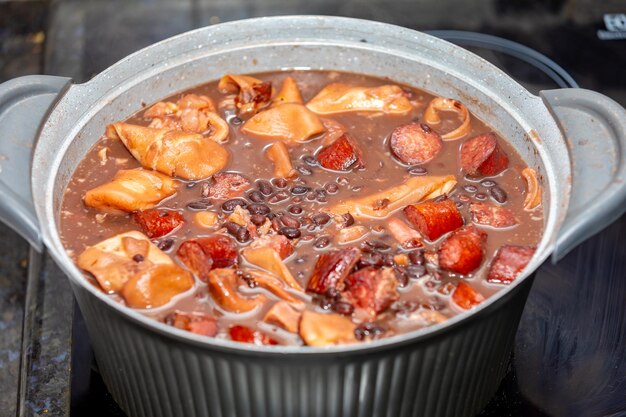 가장 정통하고 진정한 브라질 feijoada