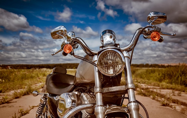Фото Мотоцикл на дороге