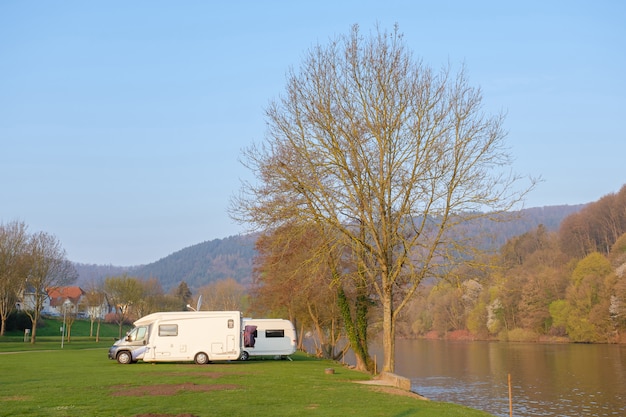 Photo motorhome in campsite.