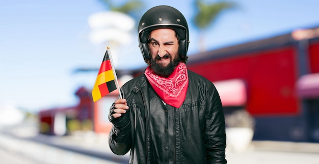 Motorrijder met de vlag van duitsland