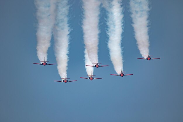 写真 motril granada spainjun28パトルーラアギラの航空機casac101が、2019年6月28日にスペインのモトリルグラナダで開催されたトレデルマールの第14回航空ショーの展示会に参加しました。