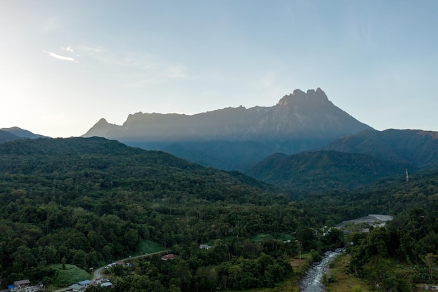 Mount Kinabalu uitzicht vanaf Kota Belud Sabah Maleisië