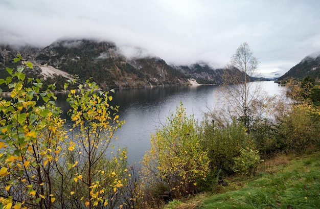 Foto montagna autunno alpino lago achensee alpi tirol austria