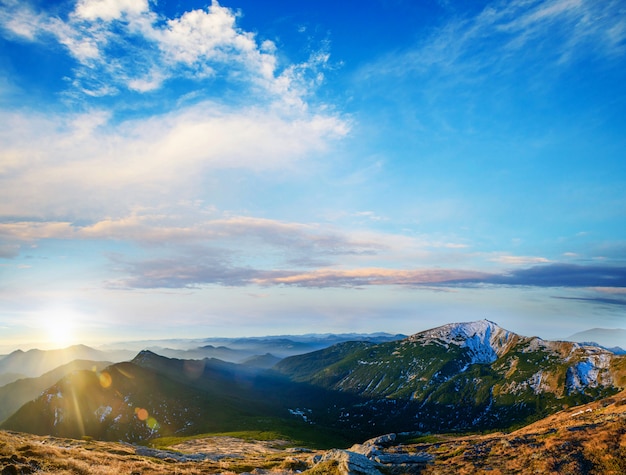 Splendido paesaggio montano