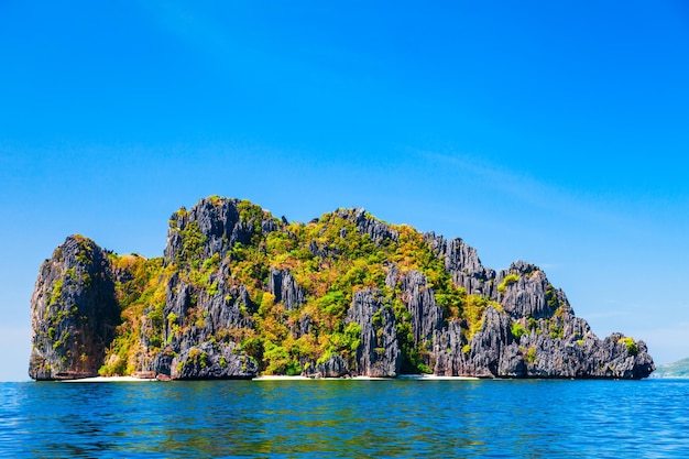 El Nido 필리핀의 산 절벽