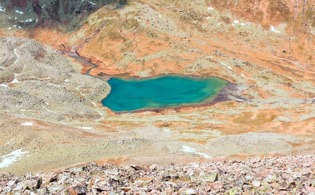 Photo mountain landscape with mountain lake