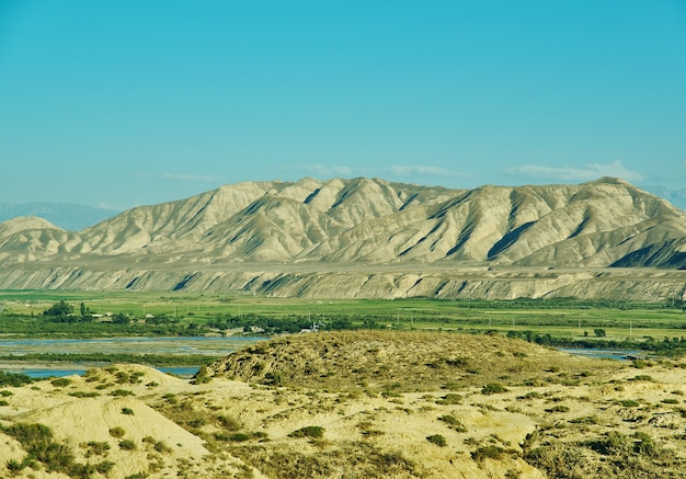 キルギスタン西部のジャララバード地域の山岳高原地区