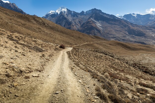 Strada di montagna in himalaya