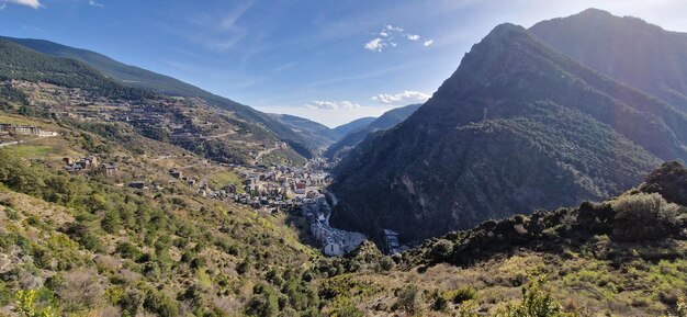 Photo mountain valley