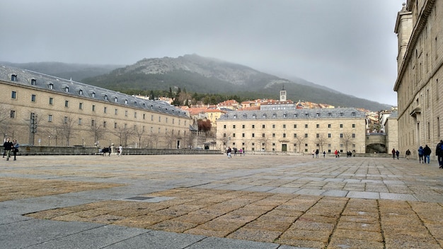 Mountain views from the Escorial Monastery, Front yard