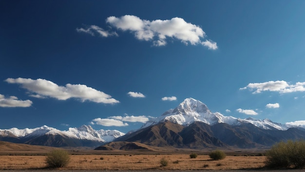 Foto montagna con paesaggio di cielo blu limpido