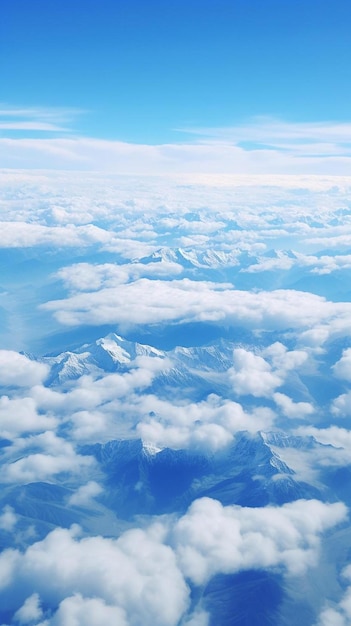 空の山々