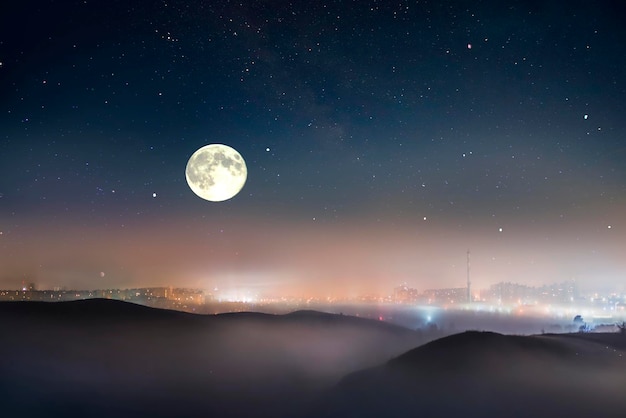 写真 山 夕焼け 空 大きな月と星空 自然 風景