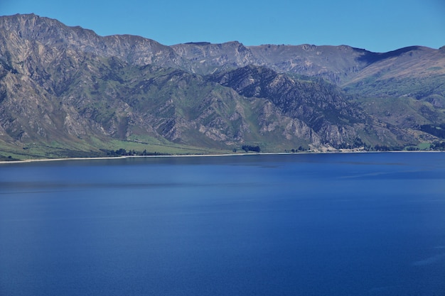 ニュージーランド南島の山と谷