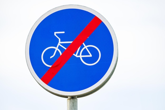 The movement of bicycles is prohibited The end of the bike path Road sign