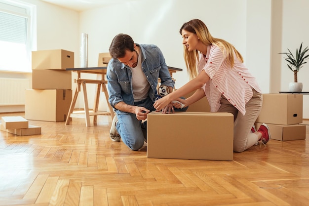 Photo moving house is a team task