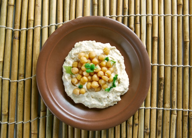 Photo msabbaha variation of hummus popular in the levant