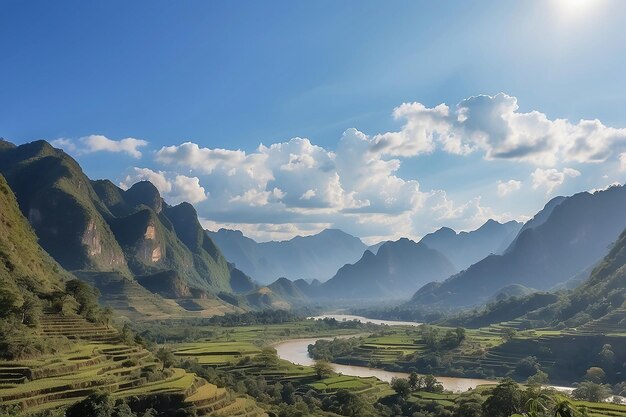 Muang khua vallei in de bergen van Noord-Laos heldere blauwe lucht