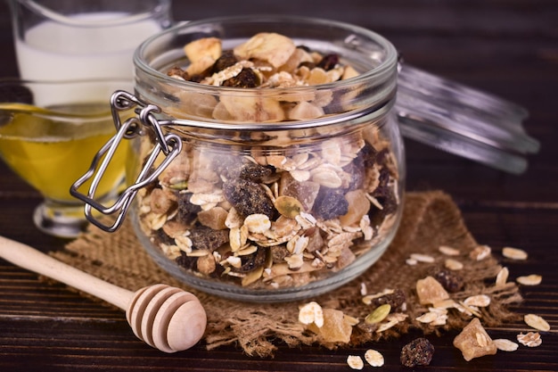 Foto muesli in un barattolo closeup una colazione sana