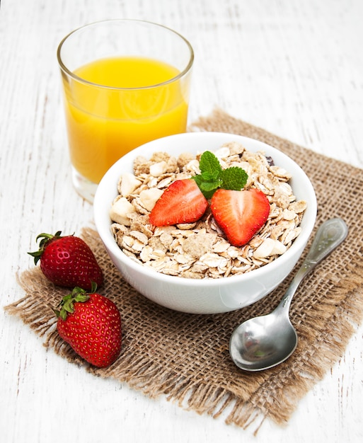 Muesli met aardbeien