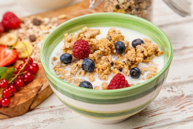 Foto muesli ai frutti di bosco